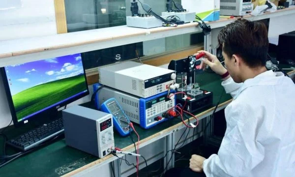 Referencia de taladro y chapado de cobre